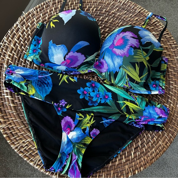 Victoria’s Secret Miraculous Bombshell Bikini